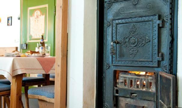 Gaestehaus Enzianhof Hotel Garni Оберамергау Екстериор снимка