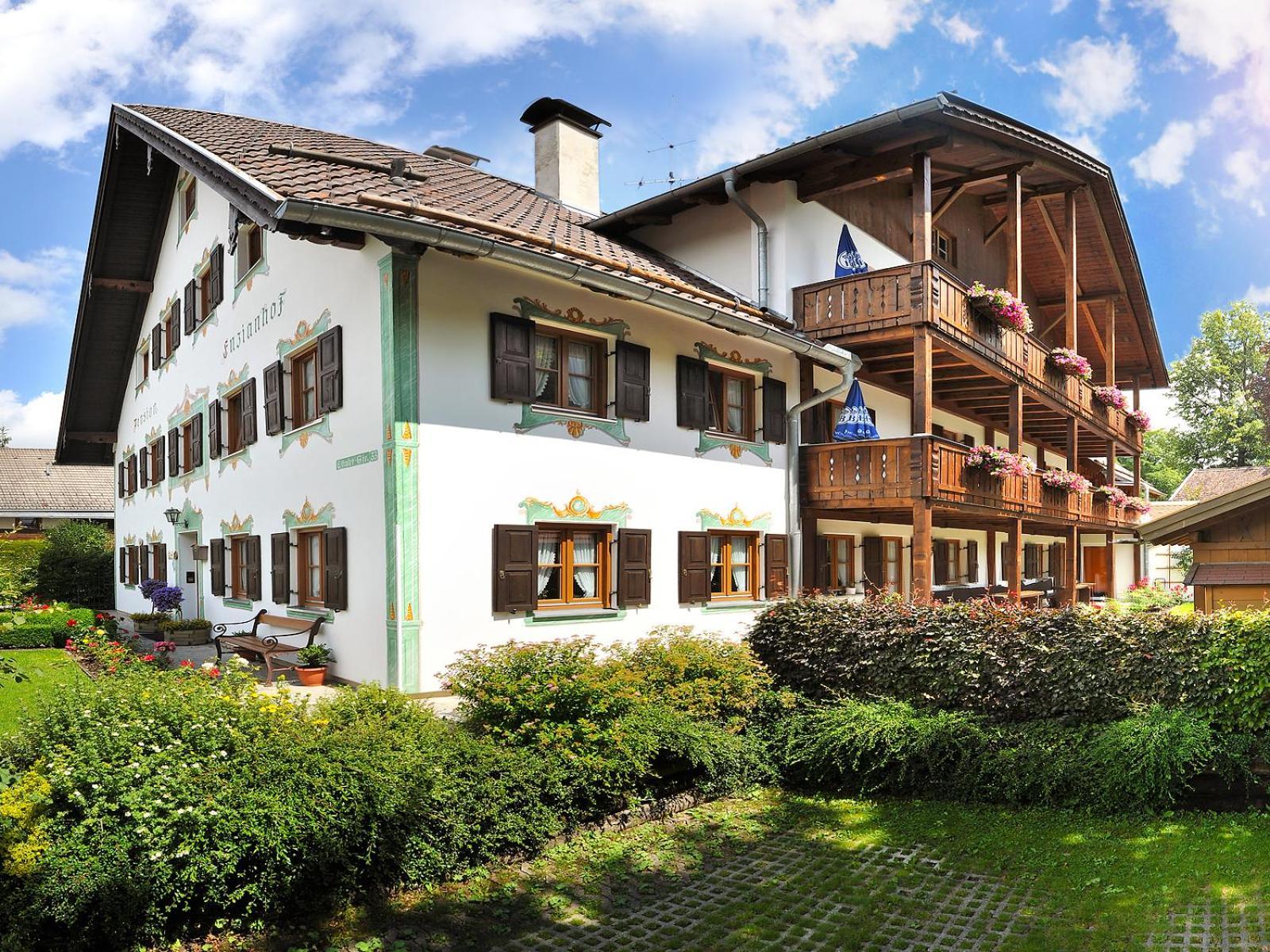 Gaestehaus Enzianhof Hotel Garni Оберамергау Екстериор снимка