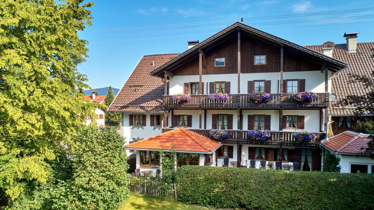 Gaestehaus Enzianhof Hotel Garni Оберамергау Екстериор снимка